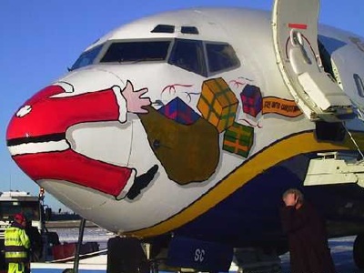 5355_2678_santa-hit-by-plane.jpg